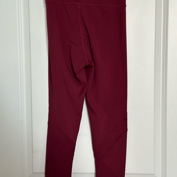 Allevo matching sports bra and leggings - Picture 6 of 6